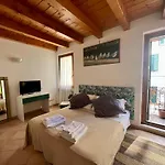 Bright, Cozy Apartment In The Heart Of Verona